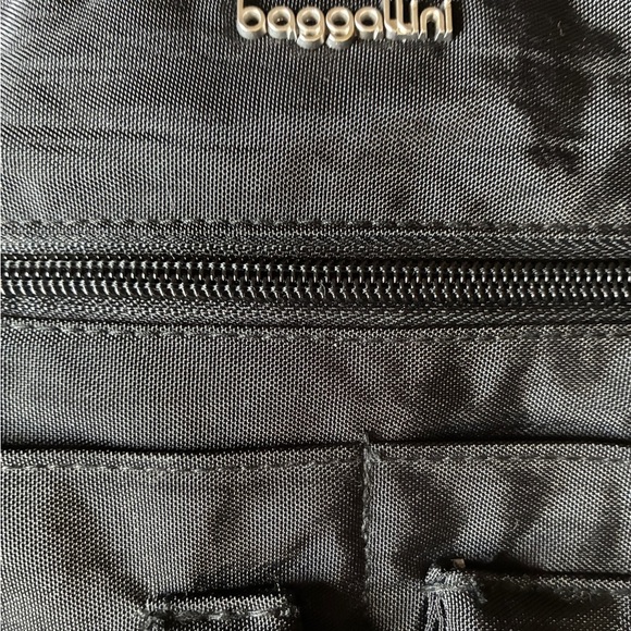 Baggallini Tote Messenger Travel Commuter Bag Black NWT - Picture 7 of 15